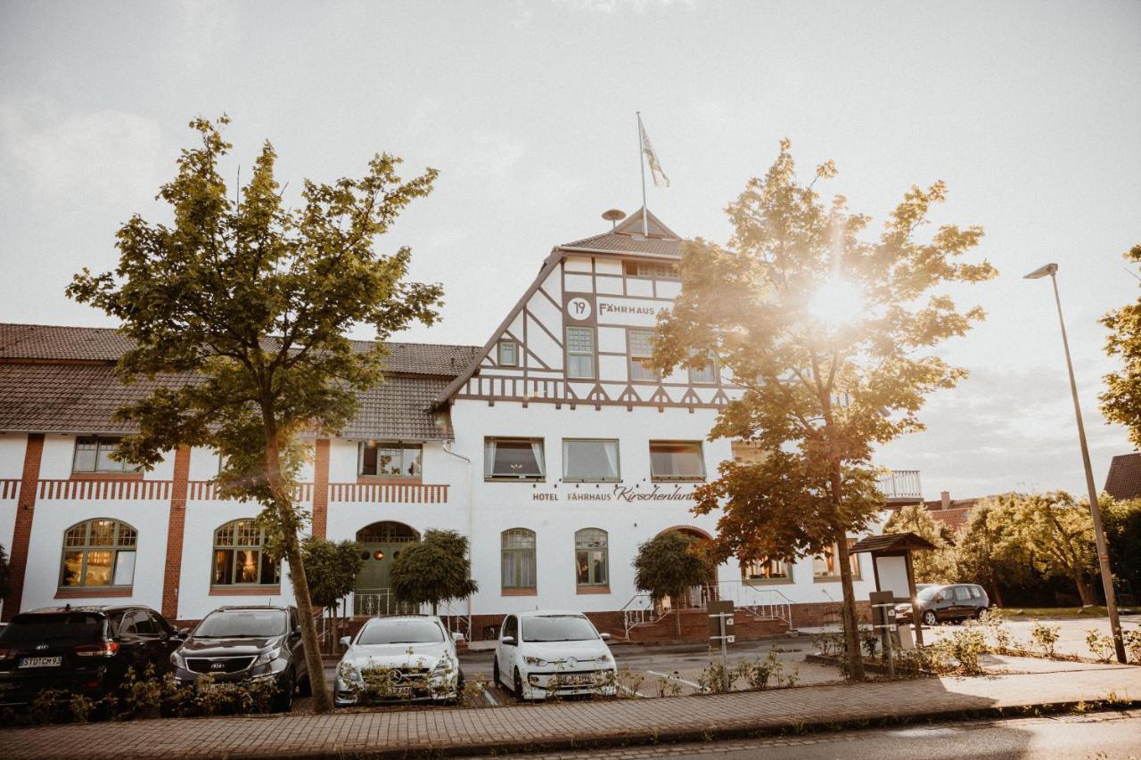 Hotel Faehrhaus Kirschenland Jork Esterno foto